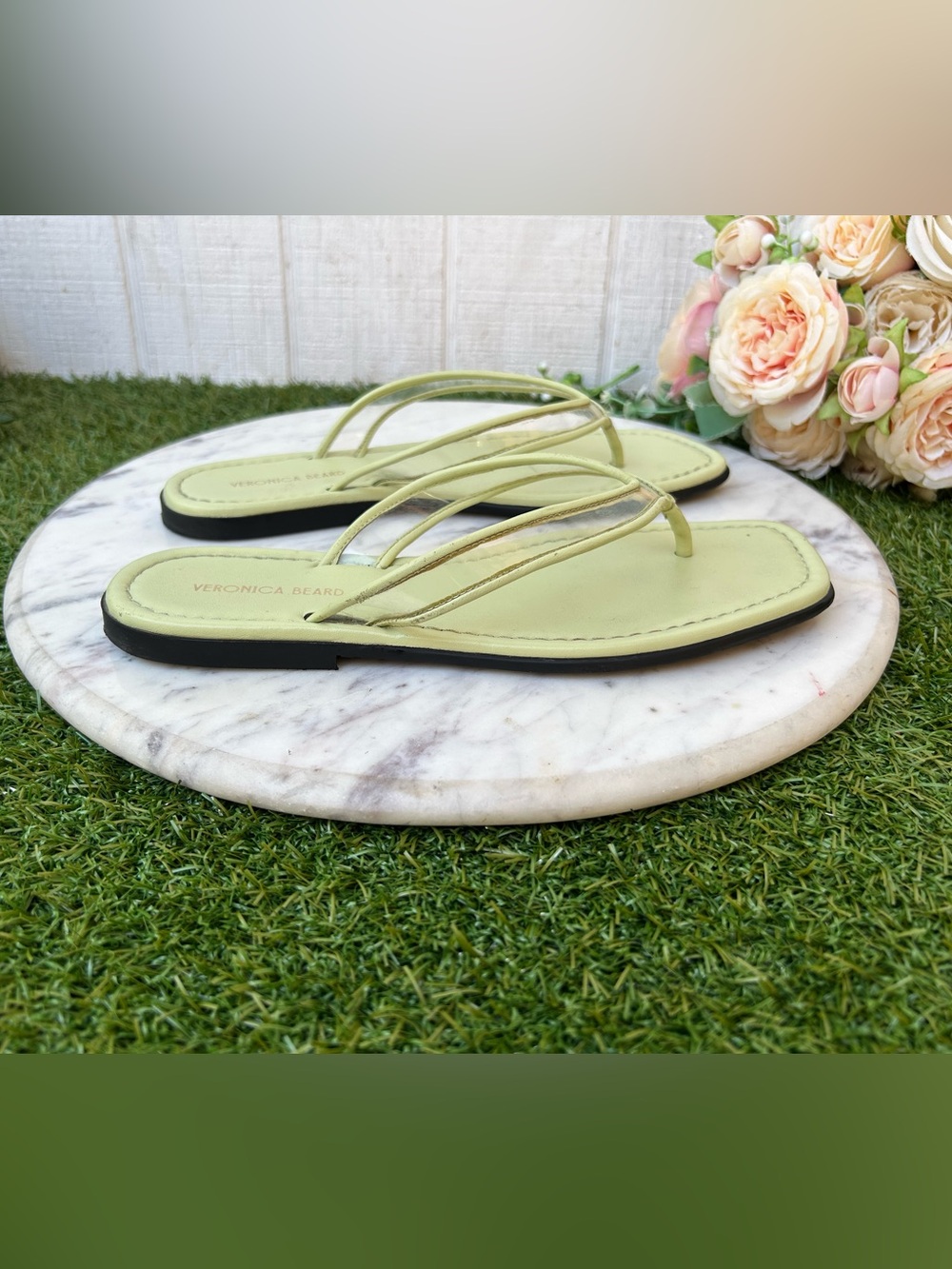 VERONICA BEARD 
Clea Jelly Flip-Flop Sandal
Jelly: Clear/Light Pistachio
Sz 7 - Picture 10 of 15